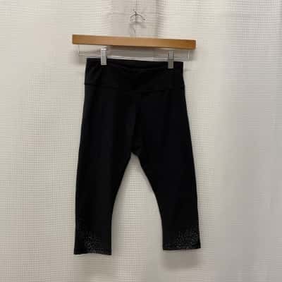 Lululemon Womens  Size 4 Performance 3/4 Pants Black  