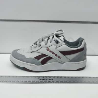 Reebok Mens Size US 5.5 Sneakers 
