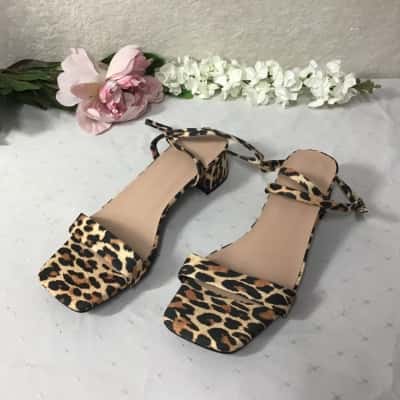 Womens Size 39 Beige / Black  / Brown Animal print Block Heel Sandals (new)