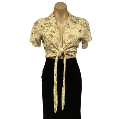 Ghanda Womens Size S Beige / White / Brown Paisley Print Short Sleeve Tie Front Cropped Top