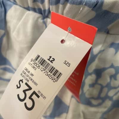  Womens  Size 12 Lily loves Casual Day Scallop hem Shorts 