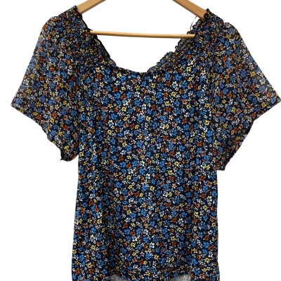 Katies Women’s Size S Floral Smocked MM Floral Short Sleeve Top 