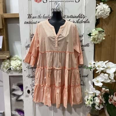 Leoni Brand! NWOT 100% COTTON BABYDOLL STYLE TIERED MIDI DRESS! Womens  Size 14 / 16 Babydoll Dress / Midi Dress / Short Sleeve Dress  Orange / Pinstriped / White 