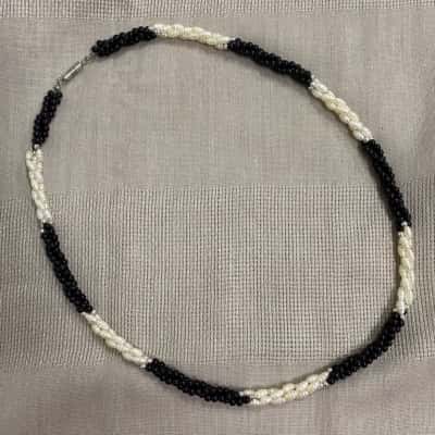  Womens Rice Pearl and Black Stone Necklace with Screw Clasp