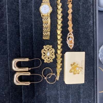  Womens Bracelet / Brooch / Earrings / Watch  