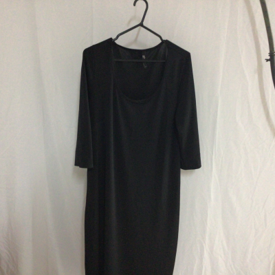 TS Womens  Size S Maxi Dress Black  