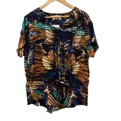 BNWT Island Runway Size 16 Dark Floral V Neck Blouse 