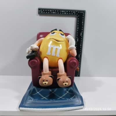 M&M Dispenser Merch Peanut Yellow PreOwned 