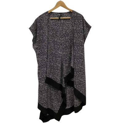 Taking Shape Women's Kimono top Size 18 Black  / White 