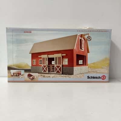 Schleich 42028  Red Barn - Retired