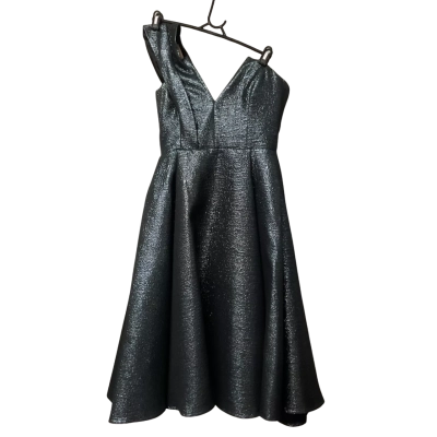 Womens Size L / M Formal Dress Silver 