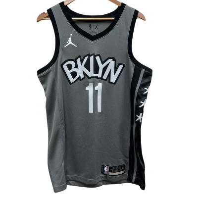 Nike Mens Size M “irving 11” Black  / Grey 
