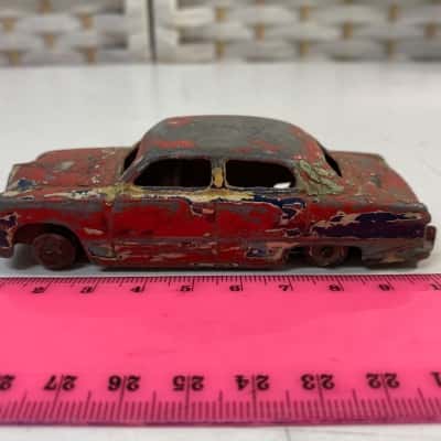 Vintage Model car dinky toys ford sedan made in England 