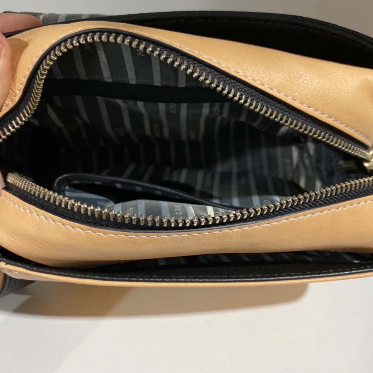 Mimco Womens Cross Body Bag Beige / Black