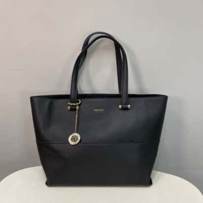 DKNY Womens Large Leather Shoulder Bag Black  
