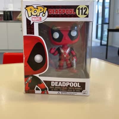 Pop Vinyl Deadpool Thumbs Up