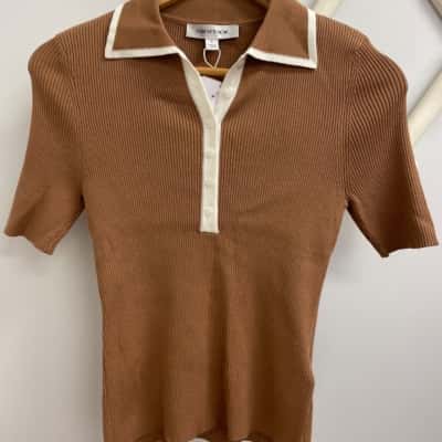 Forever New *NEW WITH TAGS RRP $79.99 Women's  Size S T-shirts Brown / Cream 