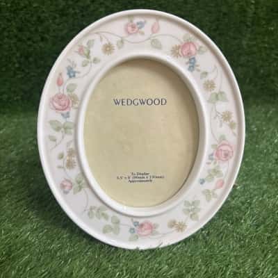Wedgwood Rosehip Oval Ceramic Picture Frame