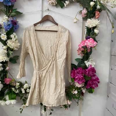 Love in Tokyo  Womens  Size XL Long Sleeve wrap Top Cream 