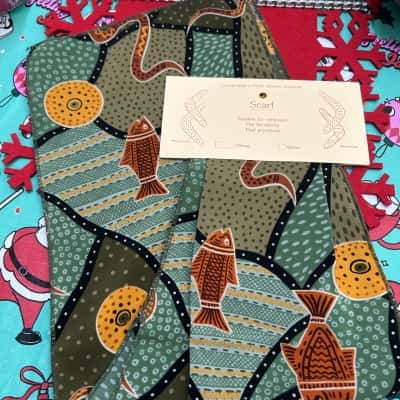 Vintage Women’s Handmade Indigenous Print Scarf (B23)