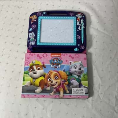 Nickelodeon PAW Patrol Book & Magnetic Drawing Pad Set