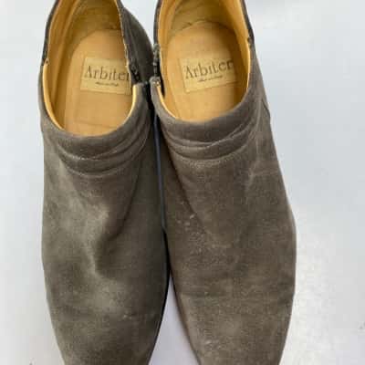 Arbiter  Grey Boots Size 8 