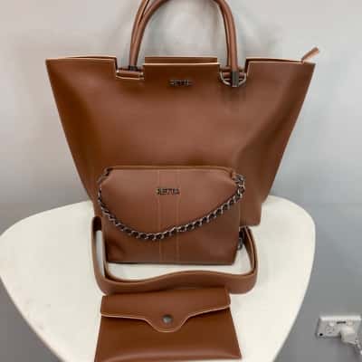 BNWOT Retta 3pce set Womens Purse / Shoulder Bag / Tote Bag Brown 
