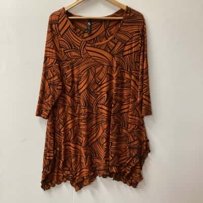 Taking Shape Womens  Size S 3/4 Sleeve Top Black  / Orange D