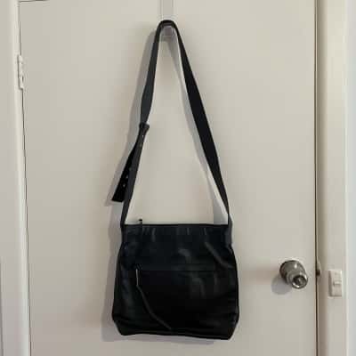 Country Road Womens Handbag Black Leather