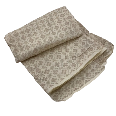 Cream & Gold Fabric 107 x 100 cm                 F5