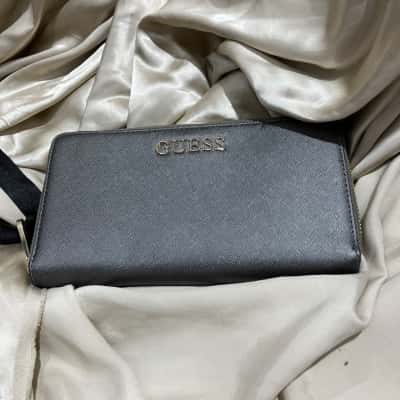 Guess Womens Zip Purse Grey 