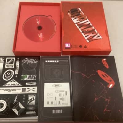 Stray Kids, Oddinary, Mask Off red version