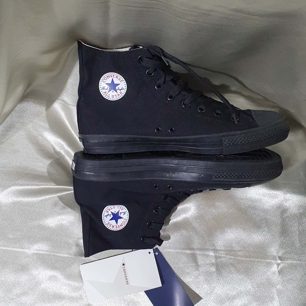 navy mono converse
