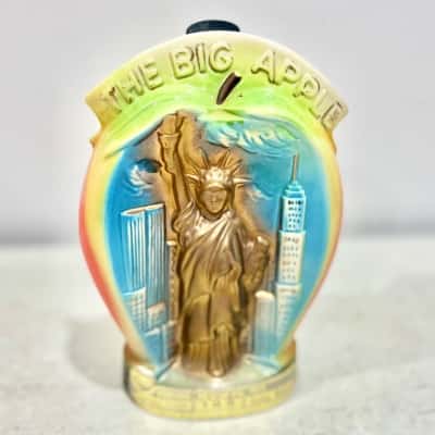 Vintage 1972 Jim Beam NY The Big Apple  Twin Towers Statue of Liberty Decanter 