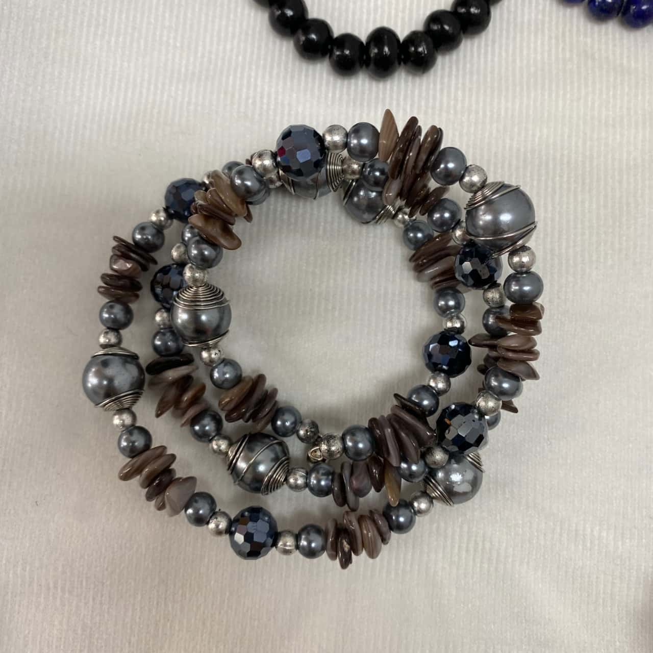 Bundle of Assorted Jewellery items Gems and Crystals(s)