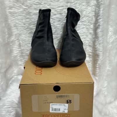  Womens  Size 35 Boots Black  boots 