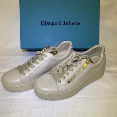 Django & Juliette  Womens  Size 38 Vanilla Leather Shoes