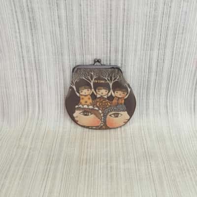 Wun Ying Collection /Clip Top /Fabric /Girl Face Coin /Note Purse 