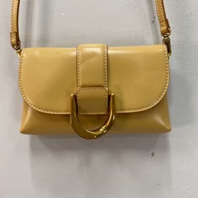 BNWOT Charles & Keith Womens Mini Cross Body Bag / Shoulder Bag Mustard 