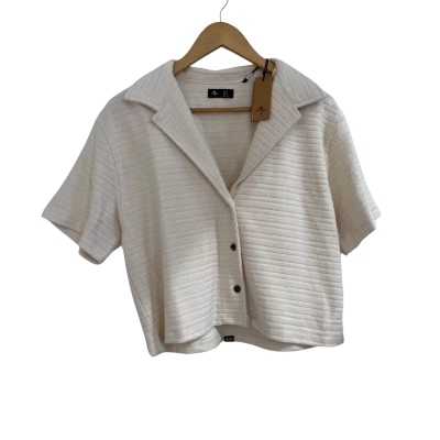 Thrills Womens  Size 8 Button Up Top / Cropped Top / Short Sleeve Top Cream 