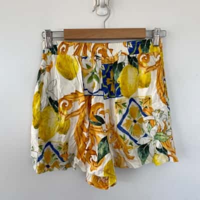 Pearl + Sea Yellow Floral Shorts Size 12 