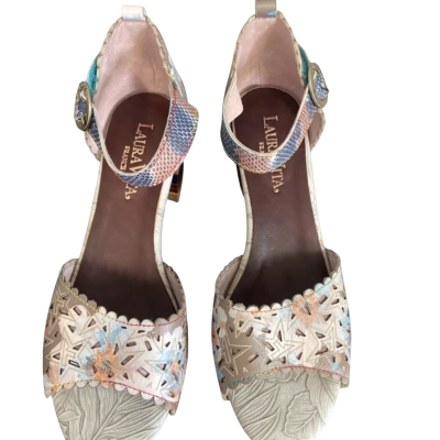 Laura Vita France Womens  Size 39 Floral Wedge