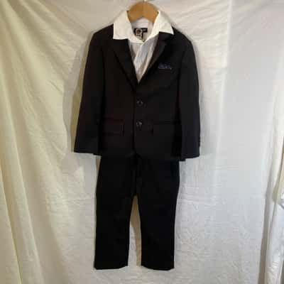 Van Heusen Kids  Size 3 / 4 / 5 Suit Black  