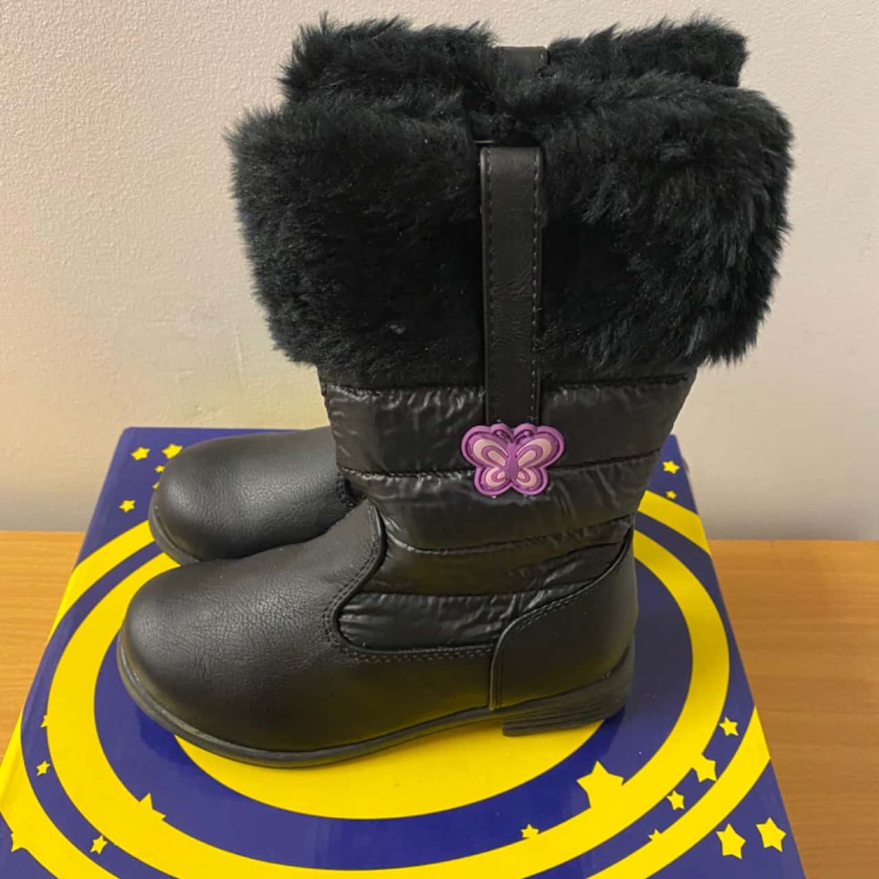 REDUCED (LAST CHANCE) Bulla Kids winter boots Size 9 Black (s)