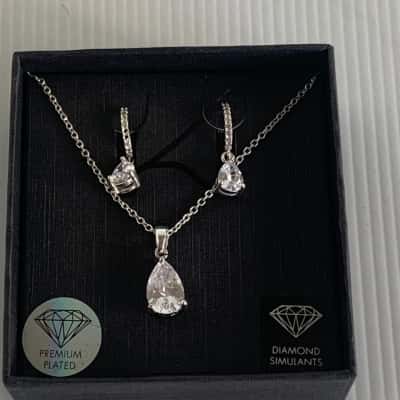 Silver Plated Cubic Zirconia Teardrop Necklace & Earrings