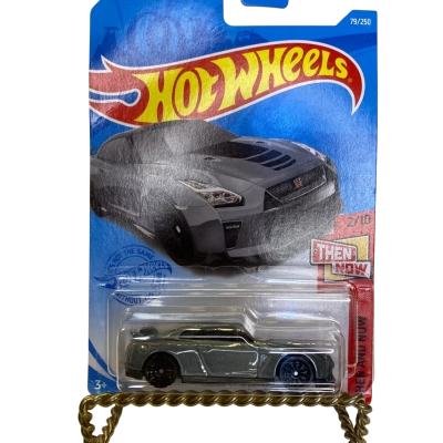 Hot Wheels 17 Nissan GT-R
