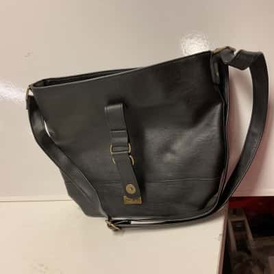 Laura Jones Womens Handbag Black  