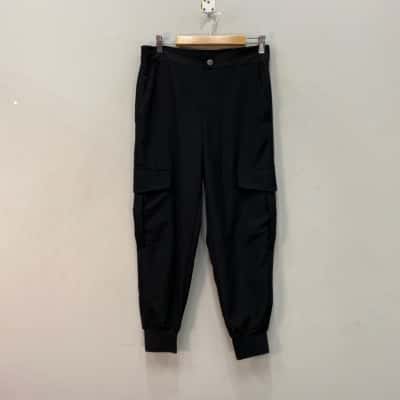 Zara Womens  Size M Casual Cargo Style 3/4 Pants Black  