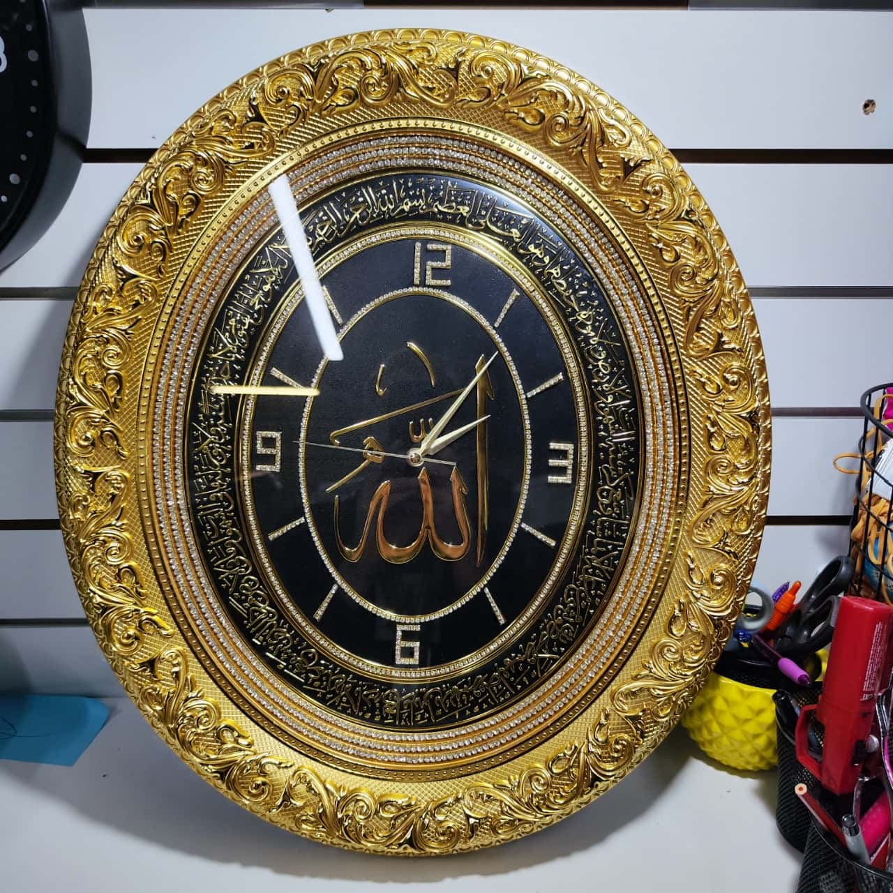 Clock (s) - Used Very Good | Salvos Stores