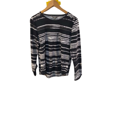 BNWT Yarra Trail Womens  Size M Long Sleeve Shirt Pattern 